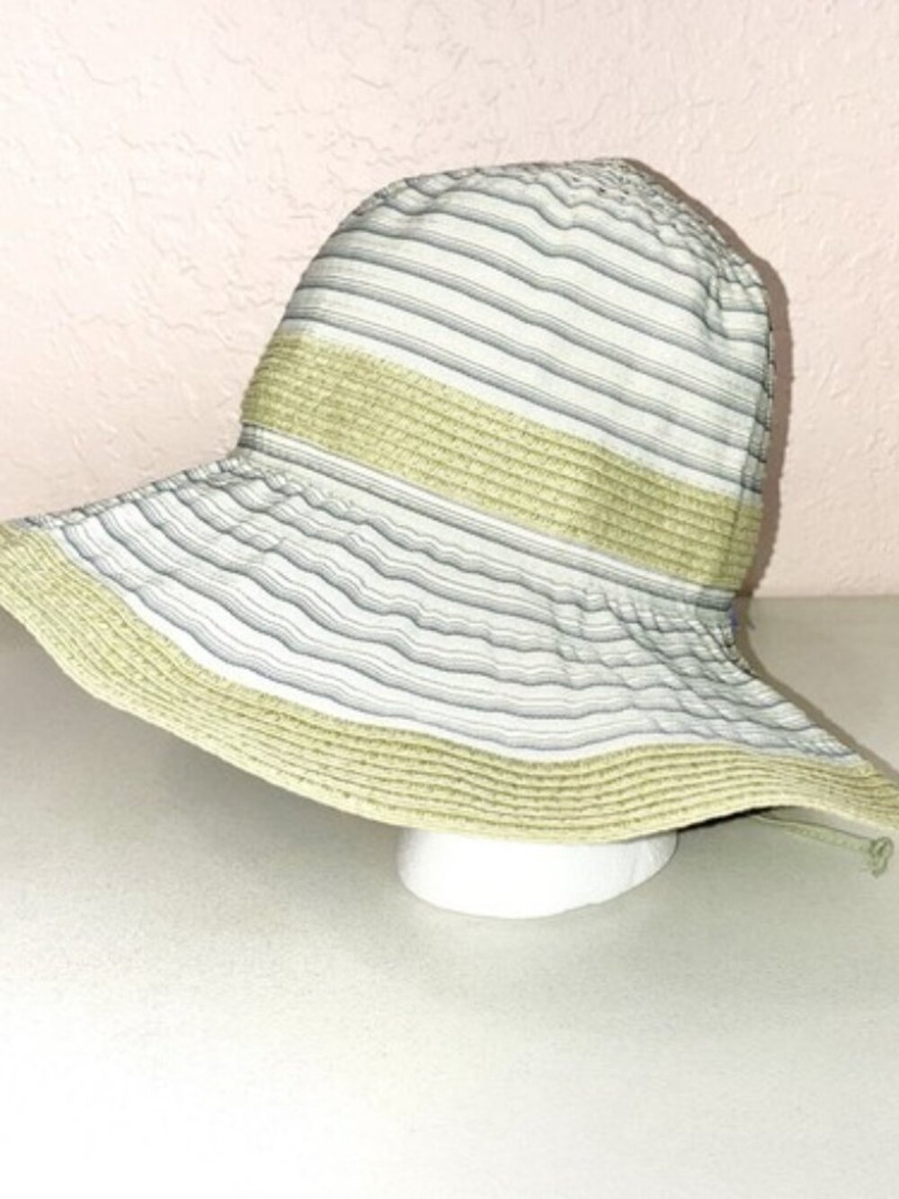 Wallaroo‎ Ginger Sun Hat Wide Brim Adjustable Packable